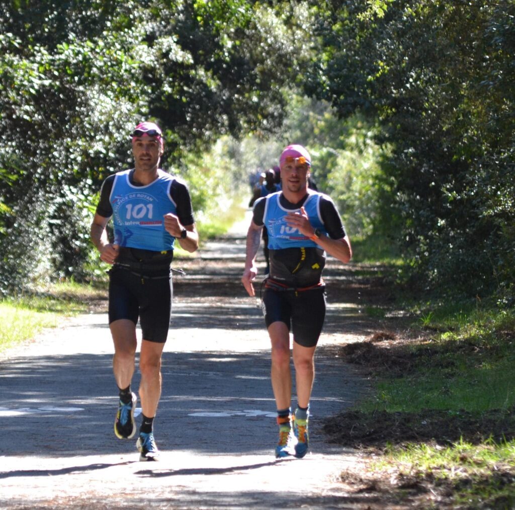 Pierre Massonneau et Fabien Besançon entrain de courir